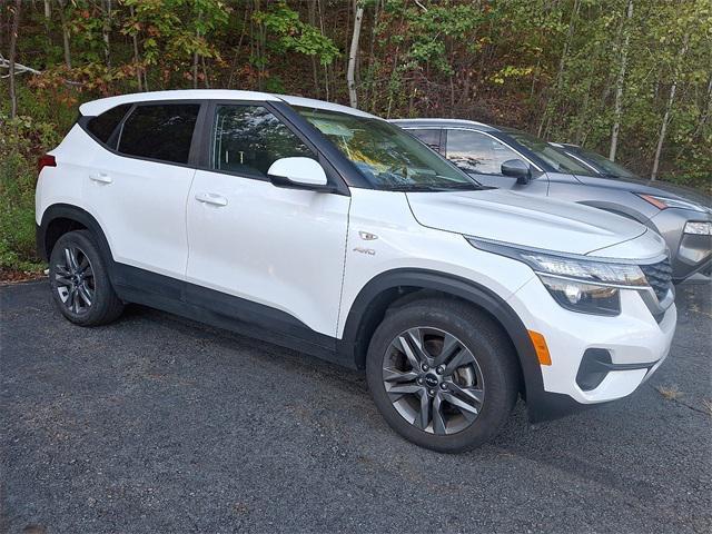 used 2023 Kia Seltos car