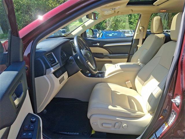 used 2019 Toyota Highlander car, priced at $27,960