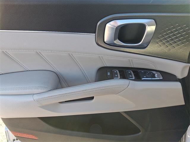 used 2022 Kia Sorento Plug-In Hybrid car, priced at $25,374