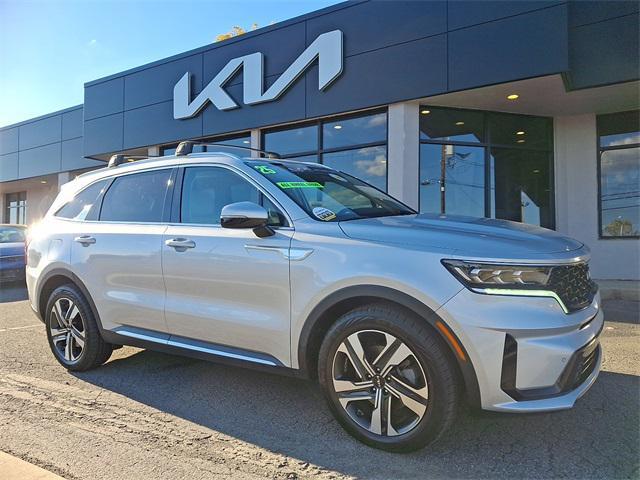 used 2022 Kia Sorento Plug-In Hybrid car, priced at $25,374