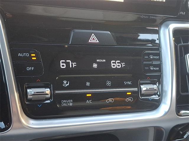 used 2022 Kia Sorento Plug-In Hybrid car, priced at $25,374