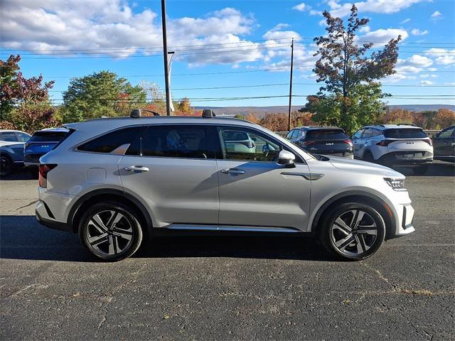used 2022 Kia Sorento Plug-In Hybrid car, priced at $25,374