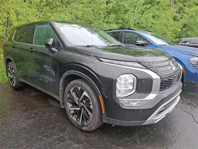 used 2024 Mitsubishi Outlander car, priced at $27,591