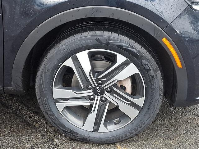 used 2023 Kia Sorento Hybrid car, priced at $27,769