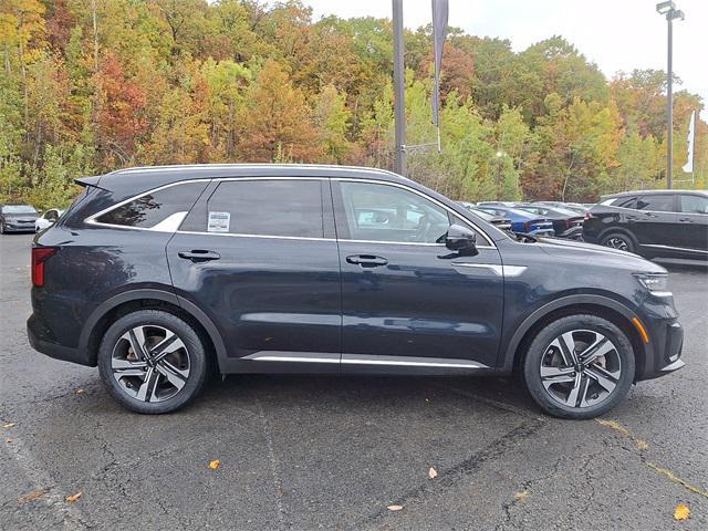 used 2023 Kia Sorento Hybrid car, priced at $27,769