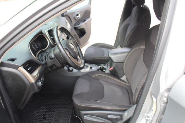 used 2015 Jeep Cherokee car, priced at $9,990
