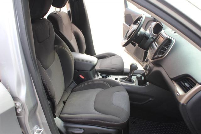 used 2015 Jeep Cherokee car, priced at $9,990