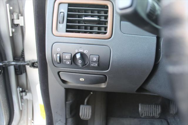 used 2008 Volvo S80 car, priced at $6,490