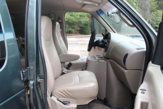 used 2001 Ford E150 car, priced at $5,990