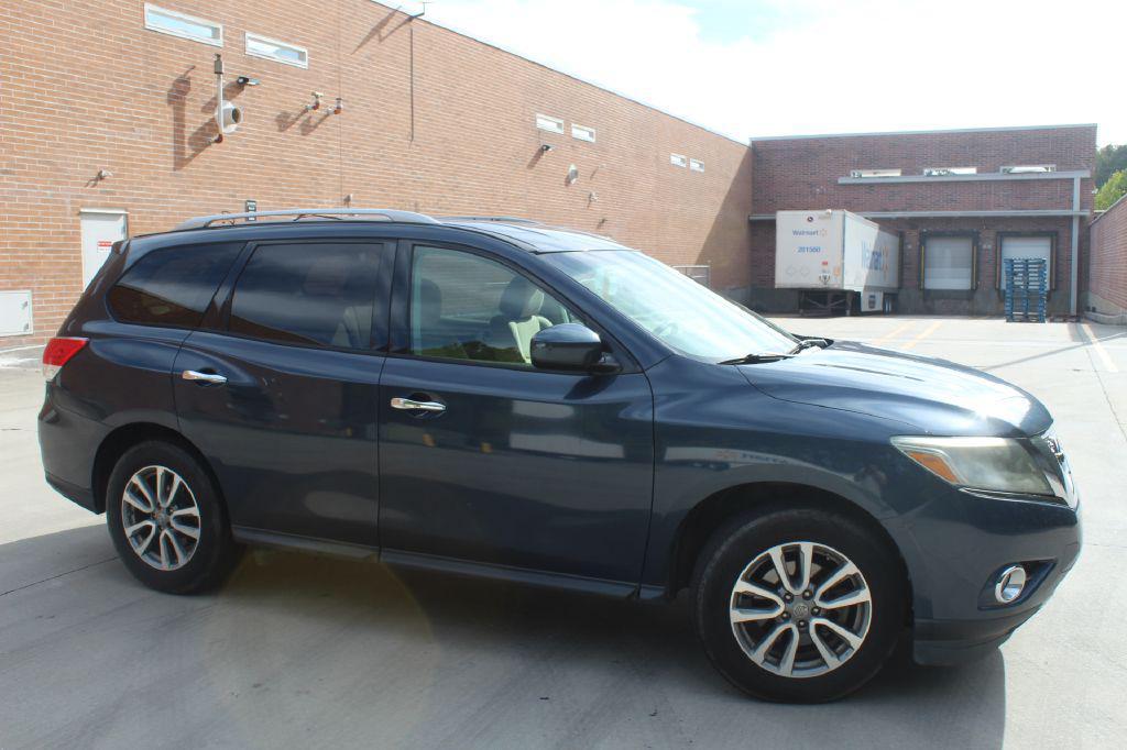 used 2015 Nissan Pathfinder car, priced at $5,990