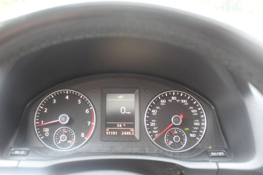 used 2013 Volkswagen Eos car, priced at $6,490