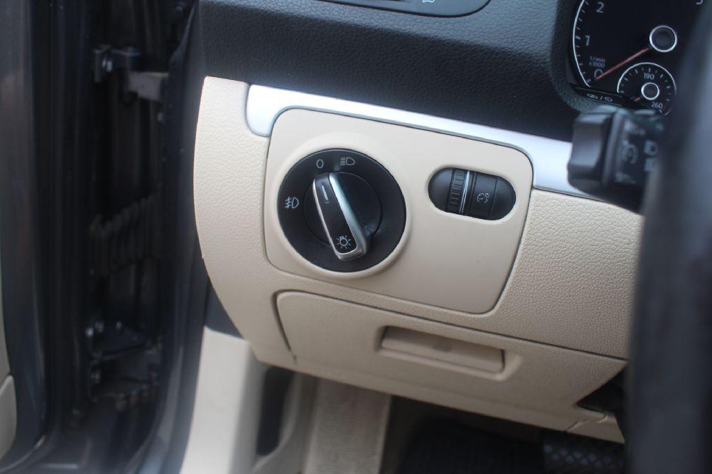used 2013 Volkswagen Eos car, priced at $6,490