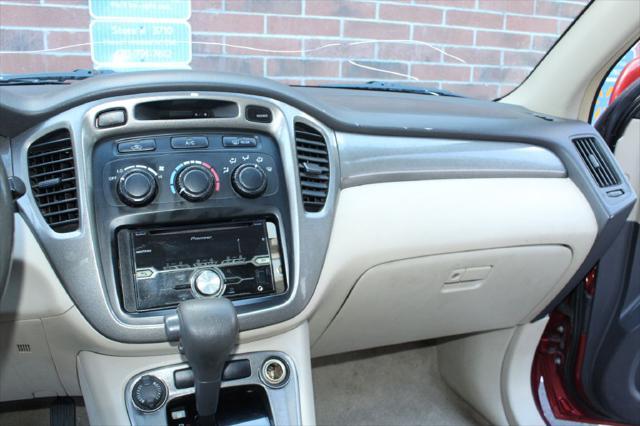 used 2002 Toyota Highlander car, priced at $1,990