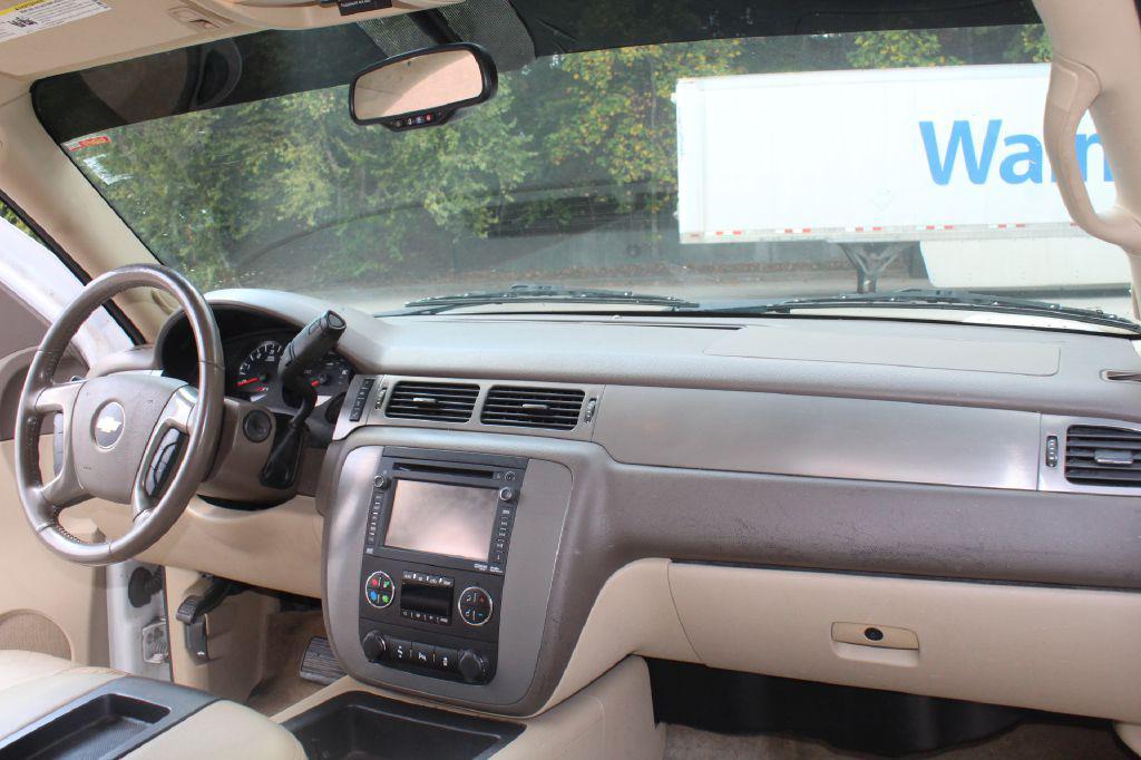 used 2013 Chevrolet Suburban car, priced at $5,750