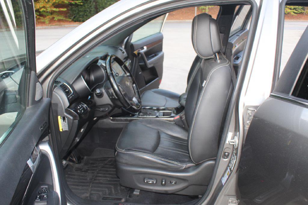 used 2014 Kia Sorento car, priced at $7,490