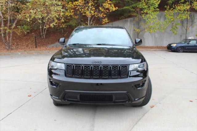 used 2017 Jeep Grand Cherokee car, priced at $14,490