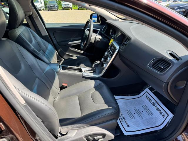 used 2018 Volvo V60 Cross Country car, priced at $16,498
