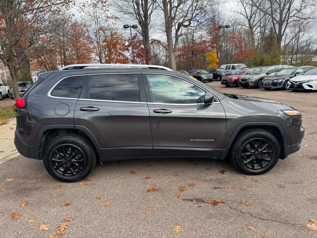 used 2016 Jeep Cherokee car, priced at $11,498