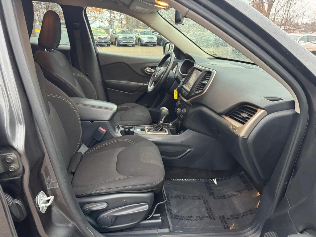 used 2016 Jeep Cherokee car, priced at $11,498