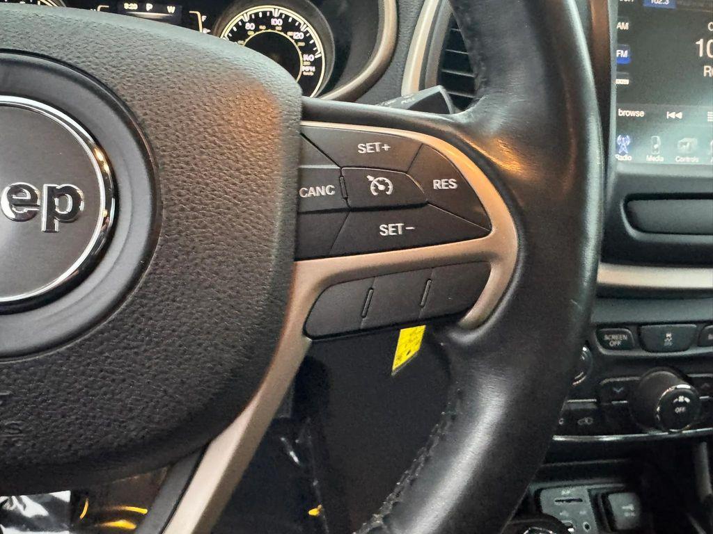 used 2016 Jeep Cherokee car, priced at $11,498