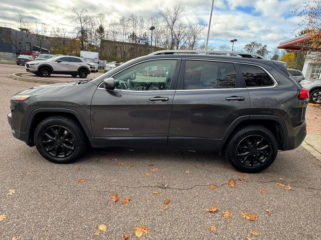 used 2016 Jeep Cherokee car, priced at $11,498