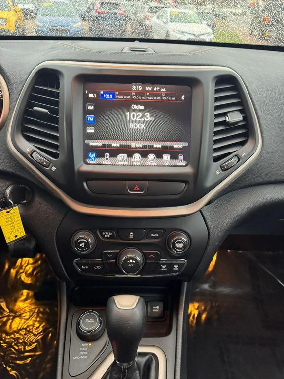 used 2016 Jeep Cherokee car, priced at $11,498
