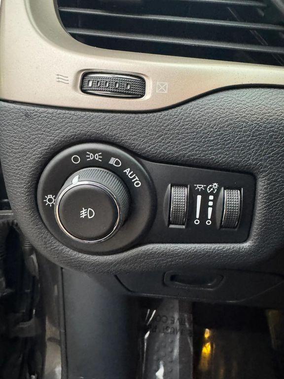 used 2016 Jeep Cherokee car, priced at $11,498