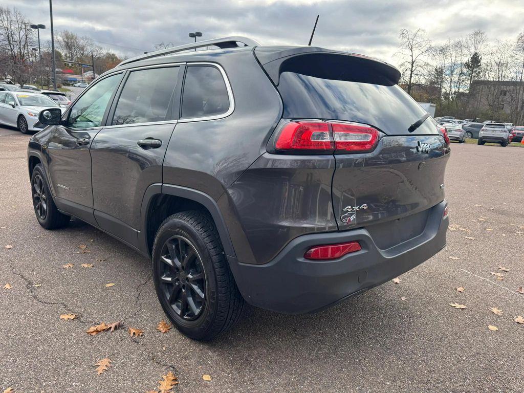 used 2016 Jeep Cherokee car, priced at $11,498