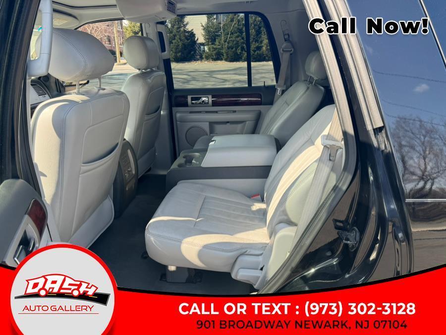 used 2006 Lincoln Navigator car, priced at $6,899