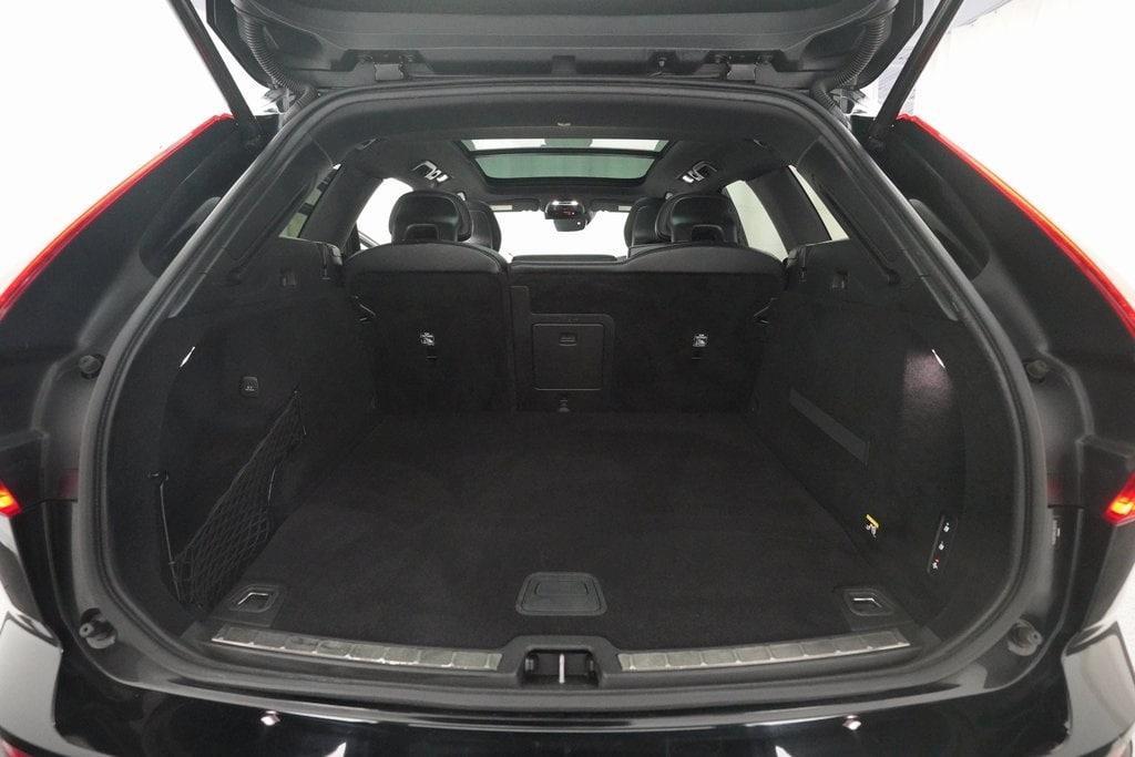 used 2018 Volvo XC60 Recharge Plug-In Hybrid car, priced at $21,650
