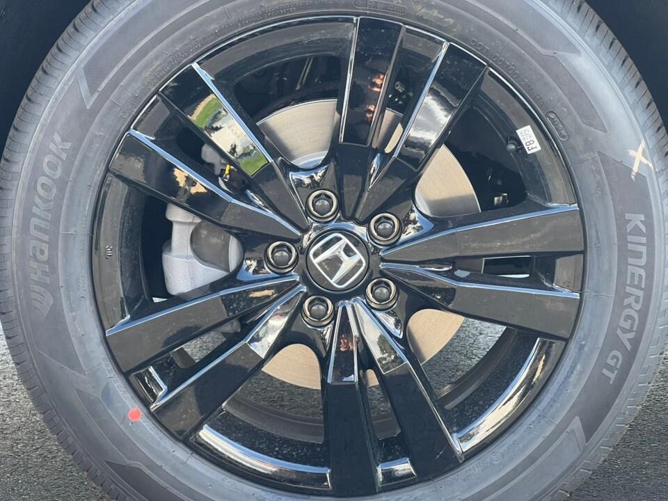 new 2026 Honda HR-V car, priced at $31,405