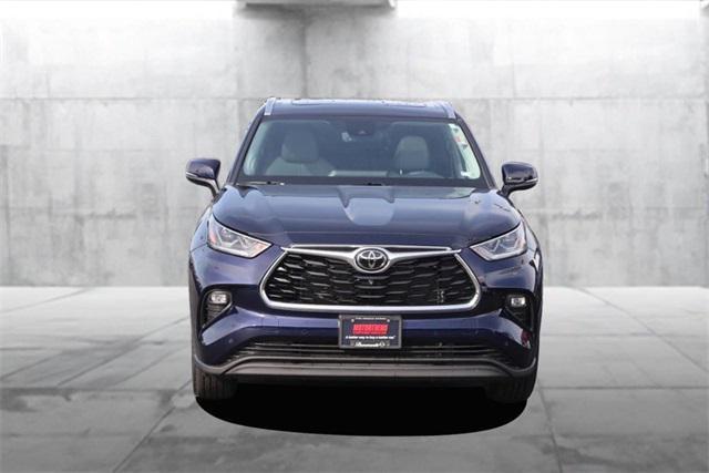 used 2021 Toyota Highlander car, priced at $37,995