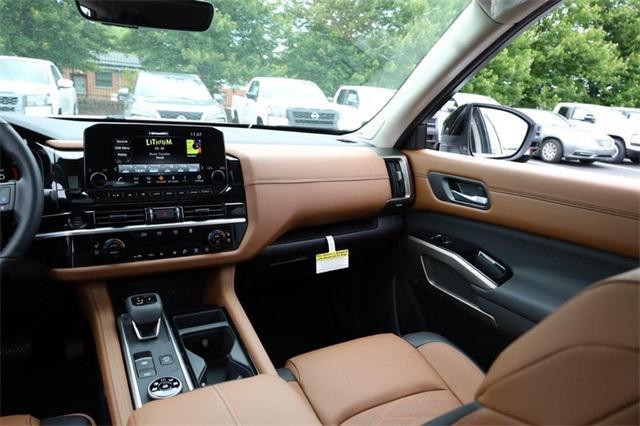 new 2025 Nissan Pathfinder car, priced at $47,580