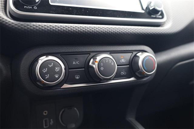 new 2025 Nissan Kicks car, priced at $22,555