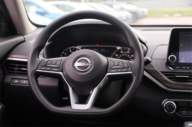 new 2025 Nissan Frontier car, priced at $30,805