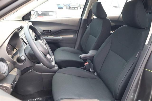 new 2025 Nissan Kicks car, priced at $22,465
