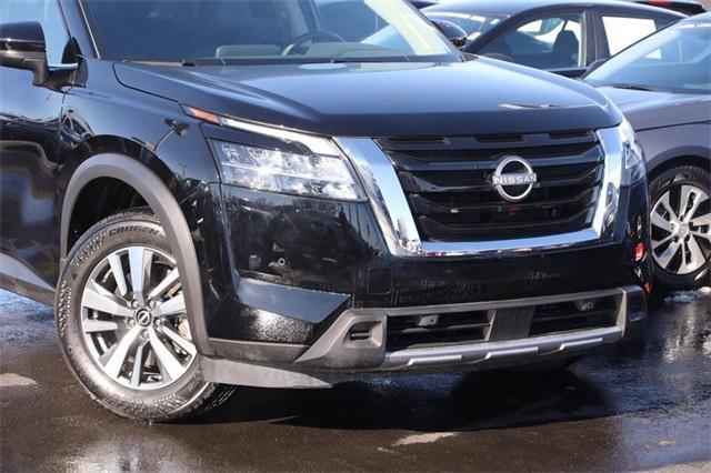 used 2024 Nissan Pathfinder car, priced at $38,999