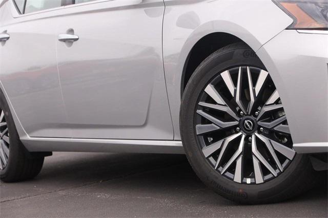 new 2025 Nissan Altima car, priced at $27,800