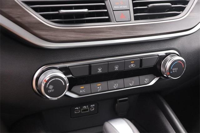 new 2025 Nissan Altima car, priced at $27,800