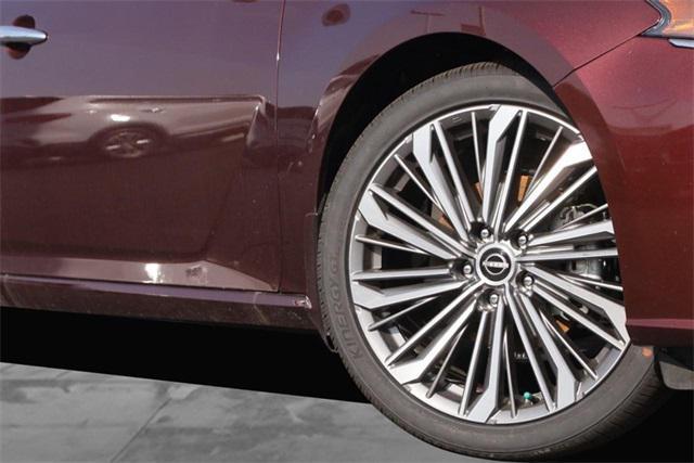 new 2025 Nissan Altima car, priced at $34,400