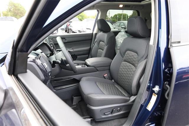 new 2025 Nissan Pathfinder car, priced at $36,555