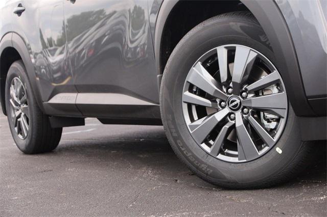 new 2025 Nissan Pathfinder car, priced at $32,860