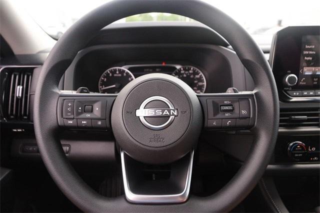 new 2025 Nissan Pathfinder car, priced at $32,860
