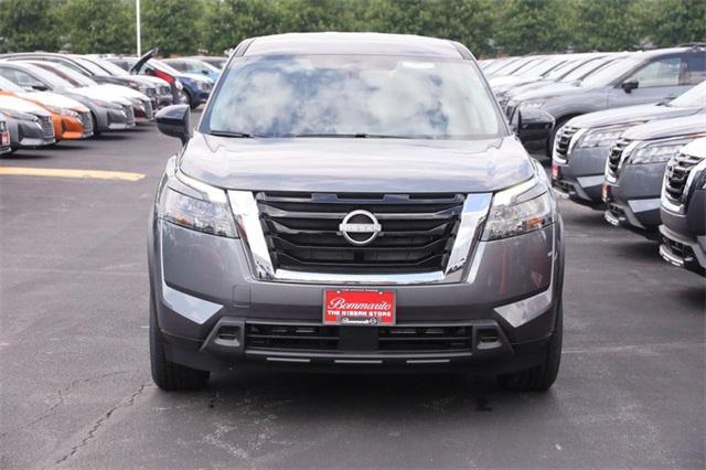 new 2025 Nissan Pathfinder car, priced at $32,860
