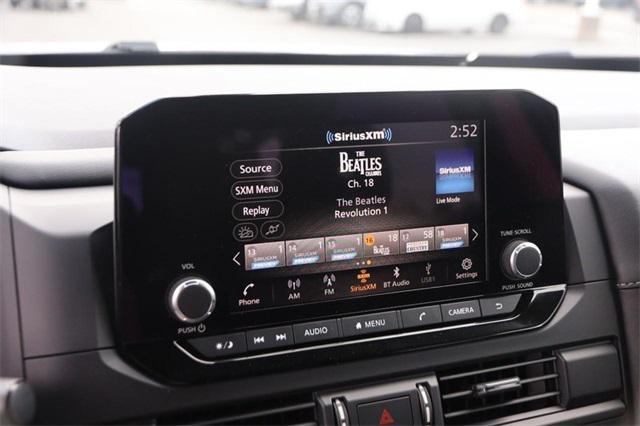 new 2025 Nissan Pathfinder car, priced at $32,860