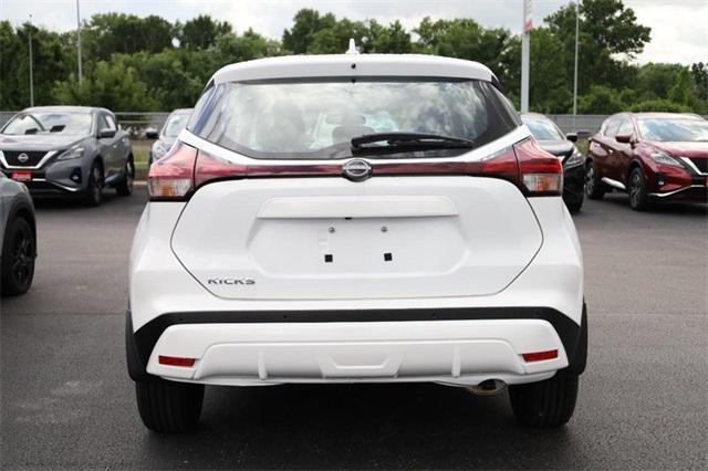 new 2025 Nissan Kicks car, priced at $21,000