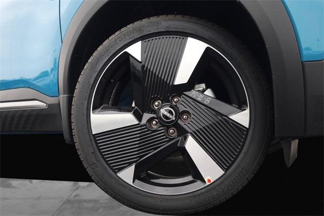 new 2025 Nissan Kicks car, priced at $30,040