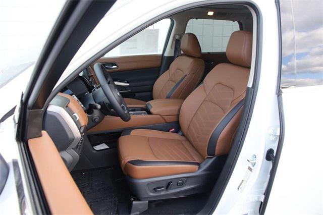 new 2024 Nissan Pathfinder car, priced at $46,610