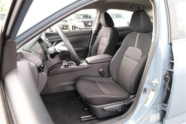 new 2025 Nissan Sentra car, priced at $22,895