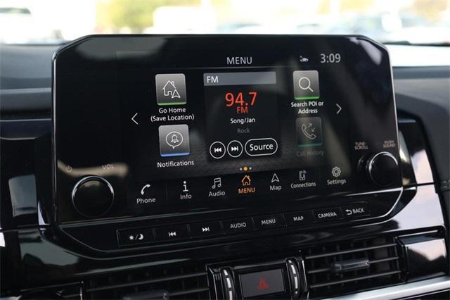 new 2025 Nissan Pathfinder car, priced at $51,025